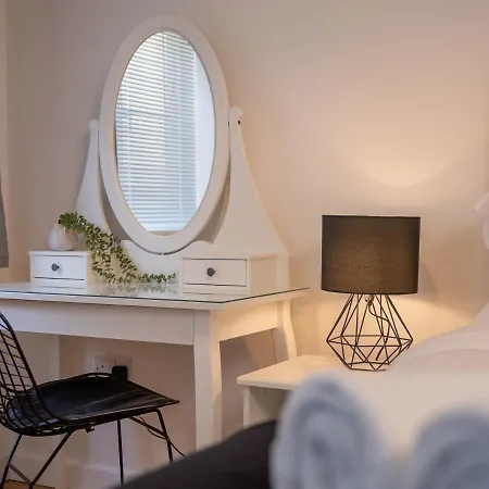 Modern & Central - King Bed, Super Fast Wi-Fi Cambridge  Exterior photo
