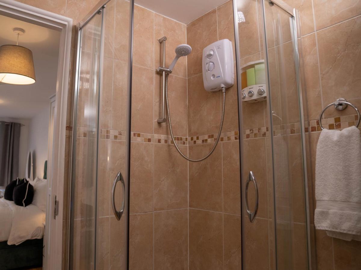 Modern & - King Bed, Super Fast Wi-fi Cambridge (Cambridgeshire)